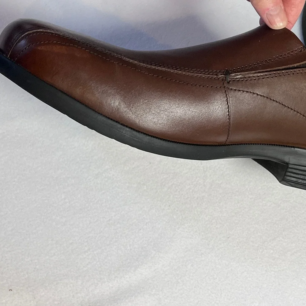 Thom McAn Mens Lanzo Brown Leather Slip On Loafers Dress Shoes 20329 Size 13